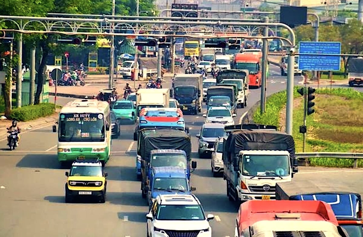 Thi tuyển phương án kiến trúc nhằm tìm ra thiết kế tốt nhất, góp phần tháo gỡ điểm nghẽn hạ tầng cửa ngõ phía Nam TP.HCM. Ảnh: Hồng Thủy. Thi tuyển phương án kiến trúc nhằm tìm ra thiết kế tốt nhất, góp phần tháo gỡ điểm nghẽn hạ tầng cửa ngõ phía Nam TP.HCM. Ảnh: Hồng Thủy.