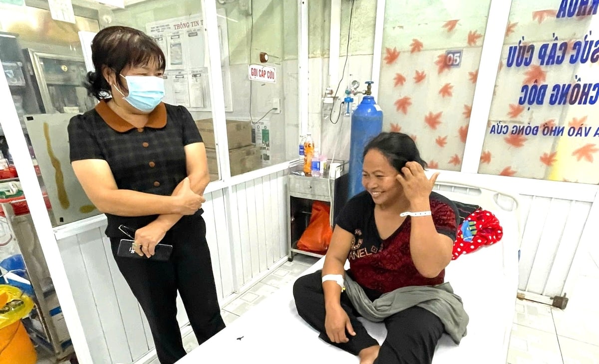 Người dân được hỗ trợ điều trị tại Trung tâm Y tế Phú Thiện sau vụ ngộ độc. Ảnh: ĐL. Người dân được hỗ trợ điều trị tại Trung tâm Y tế Phú Thiện sau vụ ngộ độc. Ảnh: ĐL.