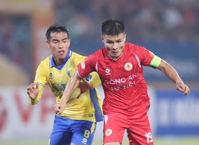 Tiền vệ Quang Hải vắng mặt ở đội tuyển quốc gia vì chấn thương. Ảnh:VFF. Tiền vệ Quang Hải vắng mặt ở đội tuyển quốc gia vì chấn thương. Ảnh:VFF.