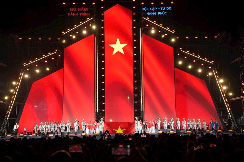 Chương trình đậm chất Hà Nội và tôn vinh văn hóa ngàn năm văn hiến. Ảnh: Phạm Linh.