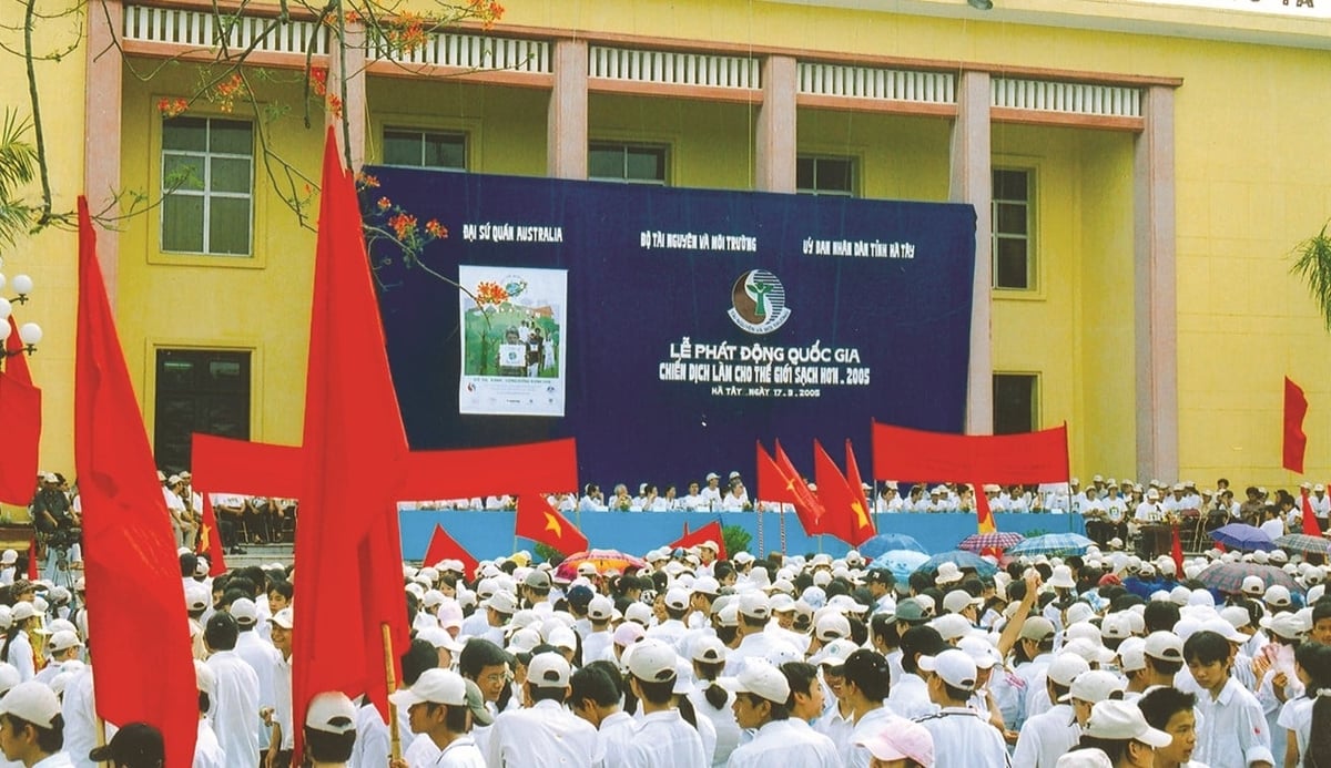 Từ khi được thành lập, Bộ Tài nguyên và Môi trường (trước đây) đã tổ chức nhiều hoạt động nhằm nâng cao nhận thức của người dân về bảo vệ môi trường. Ảnh: Cục Môi trường. Từ khi được thành lập, Bộ Tài nguyên và Môi trường (trước đây) đã tổ chức nhiều hoạt động nhằm nâng cao nhận thức của người dân về bảo vệ môi trường. Ảnh: Cục Môi trường.