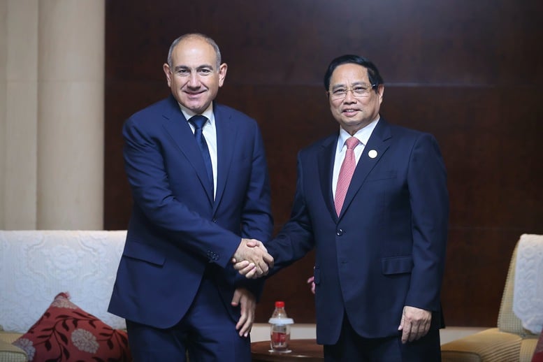 Thủ tướng Chính phủ Phạm Minh Chính hội kiến với Thủ tướng Armenia Nikol Pashinyan. Ảnh: VGP. Thủ tướng Chính phủ Phạm Minh Chính hội kiến với Thủ tướng Armenia Nikol Pashinyan. Ảnh: VGP.