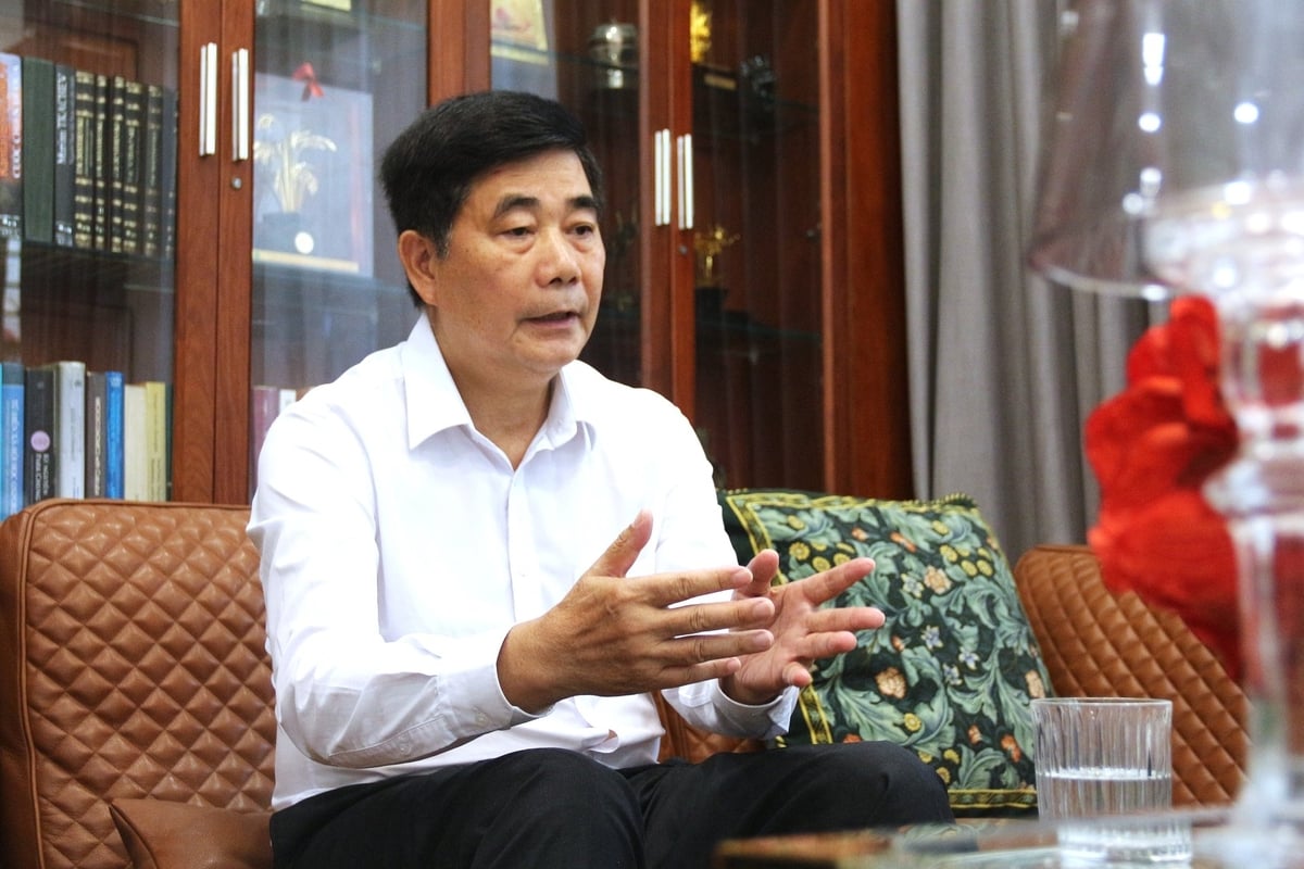 Nguyên Bộ trưởng Cao Đức Phát kiến giải vị thế đặc biệt của tam nông. Ảnh: Phạm Hiếu. Nguyên Bộ trưởng Cao Đức Phát kiến giải vị thế đặc biệt của tam nông. Ảnh: Phạm Hiếu.