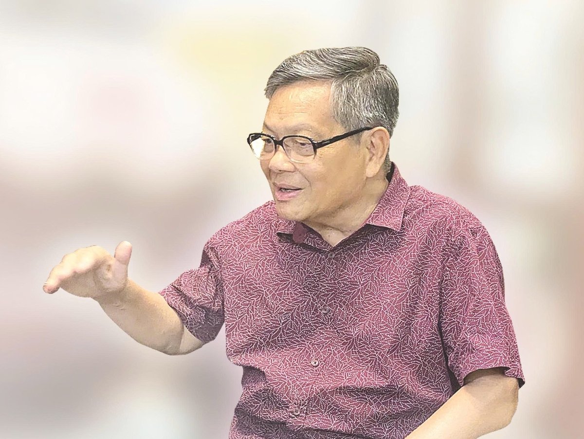 GS. TSKH Phạm Hồng Giang, nguyên Thứ trưởng Bộ Nông nghiệp và Phát triển nông thôn chia sẻ với phóng viên Báo Nông nghiệp và Môi trường về ký ức khi xây dựng các công trình hồ đập lớn ở miền Trung. GS. TSKH Phạm Hồng Giang, nguyên Thứ trưởng Bộ Nông nghiệp và Phát triển nông thôn chia sẻ với phóng viên Báo Nông nghiệp và Môi trường về ký ức khi xây dựng các công trình hồ đập lớn ở miền Trung.