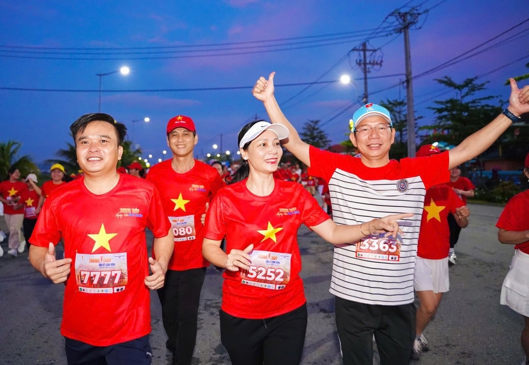 Theo ông Trần Duy Đức - Phó Chủ tịch UBND phường Thanh Thủy, Trưởng Ban Tổ chức giải, tuy mới lần đầu tổ chức nhưng giải chạy đã nhận được sự hưởng ứng tích cực từ nhân dân. Hoạt động diễn ra đúng ngày kỷ niệm 80 năm Quốc khánh rất ý nghĩa, cũng là cầu nối lan tỏa tinh thần tương thân tương ái, khơi dậy trách nhiệm cộng đồng. Theo ông Trần Duy Đức - Phó Chủ tịch UBND phường Thanh Thủy, Trưởng Ban Tổ chức giải, tuy mới lần đầu tổ chức nhưng giải chạy đã nhận được sự hưởng ứng tích cực từ nhân dân. Hoạt động diễn ra đúng ngày kỷ niệm 80 năm Quốc khánh rất ý nghĩa, cũng là cầu nối lan tỏa tinh thần tương thân tương ái, khơi dậy trách nhiệm cộng đồng.