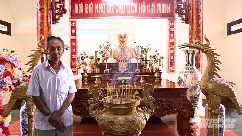 Ông Tư Thống tại xã Lương Tâm, TP Cần Thở là một trong những người thành lập và gìn giữ Đền thờ Bác Hồ đến ngày hôm nay. Ảnh: Văn Vũ. Ông Tư Thống tại xã Lương Tâm, TP Cần Thở là một trong những người thành lập và gìn giữ Đền thờ Bác Hồ đến ngày hôm nay. Ảnh: Văn Vũ.