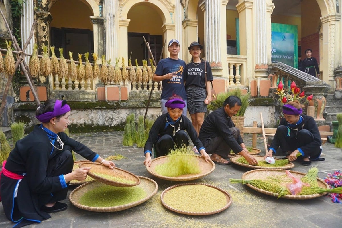 Bắc Hà, Lào Cai đón khoảng 12.000 lượt du khách tham gia chợ phiên vùng cao và các hoạt động văn hóa dân tộc dịp Quốc khánh 2/9. Ảnh: Thiên Hải. Bắc Hà, Lào Cai đón khoảng 12.000 lượt du khách tham gia chợ phiên vùng cao và các hoạt động văn hóa dân tộc dịp Quốc khánh 2/9. Ảnh: Thiên Hải.