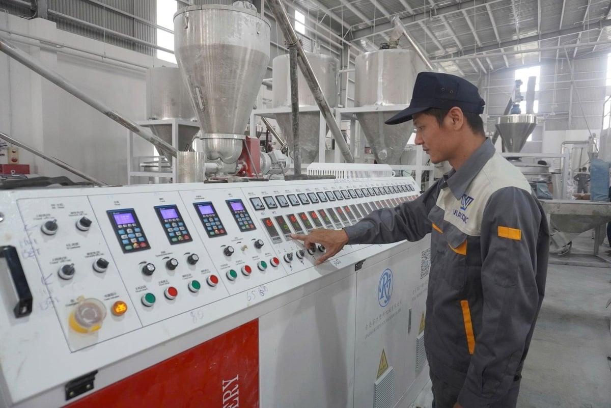 Số lượng doanh nghiệp ứng dụng máy móc, thiết bị công nghệ cao hiện đang khá hạn chế. Ảnh: Đình Tiệp. Số lượng doanh nghiệp ứng dụng máy móc, thiết bị công nghệ cao hiện đang khá hạn chế. Ảnh: Đình Tiệp.