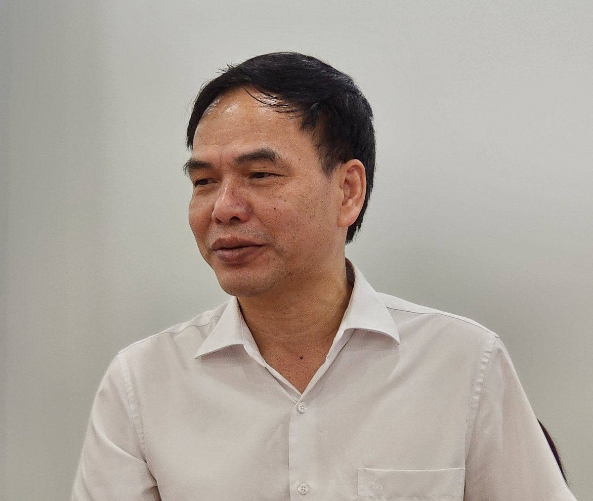Ông Mai Thế Toản, Phó cục trưởng Cục Địa chất và Khoáng sản giải đáp những thắc mắc của cán bộ địa phương. Ảnh: Vũ Cường. Ông Mai Thế Toản, Phó cục trưởng Cục Địa chất và Khoáng sản giải đáp những thắc mắc của cán bộ địa phương. Ảnh: Vũ Cường.