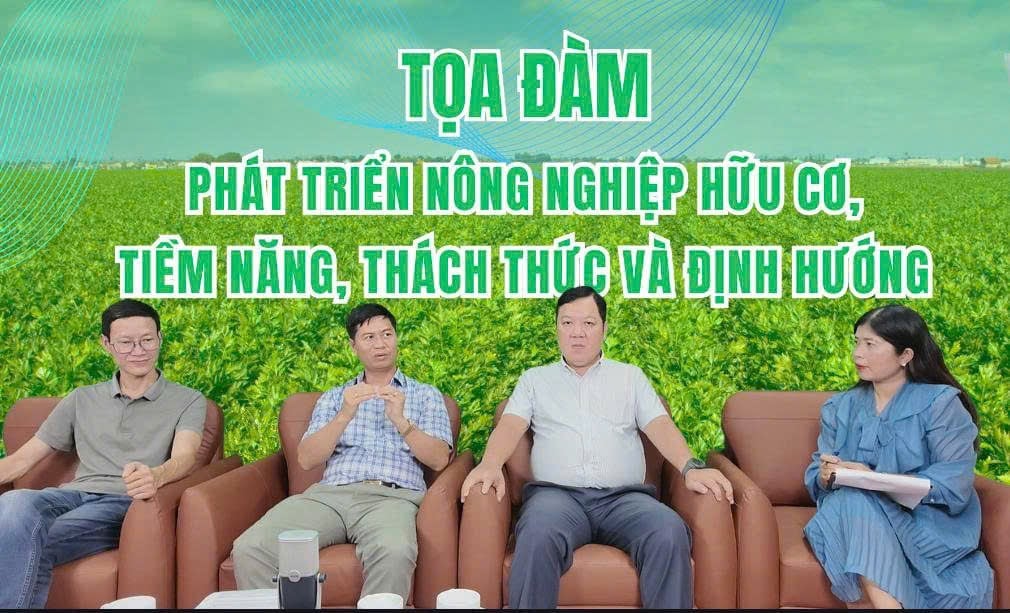 Các đại biểu tham dự tọa đàm. Ảnh: Trần Thọ.