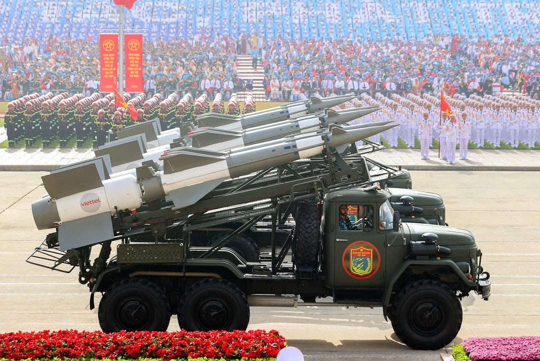 Tổ hợp tên lửa S-125-VT. Ảnh: TN.