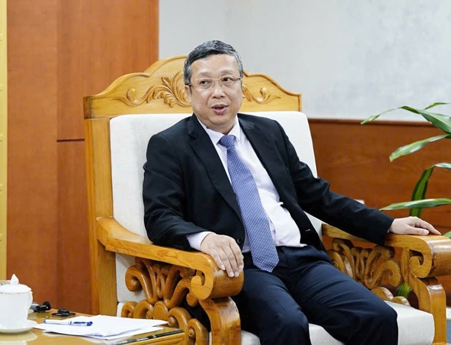 Thứ trưởng Hoàng Trung khẳng định sự phối hợp hiệu quả với UNDP đã đưa Việt Nam trở thành một trong những quốc gia tiên phong trong khu vực về mô hình hợp tác đa bên giải quyết ô nhiễm nhựa. Thứ trưởng Hoàng Trung khẳng định sự phối hợp hiệu quả với UNDP đã đưa Việt Nam trở thành một trong những quốc gia tiên phong trong khu vực về mô hình hợp tác đa bên giải quyết ô nhiễm nhựa.