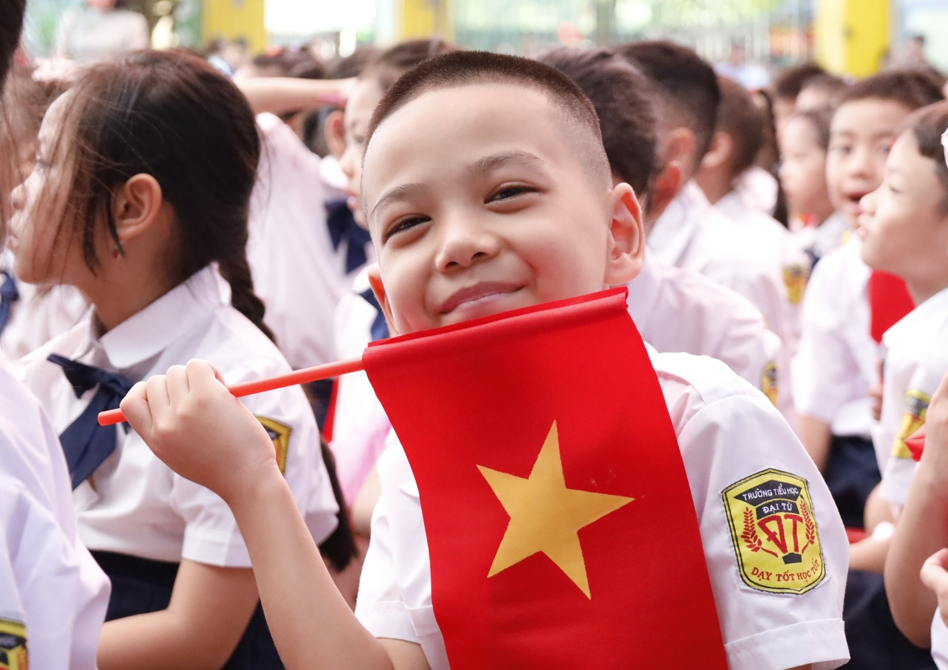 Niềm vui hiện rõ trên khuôn mặt học sinh trường Tiểu học Đại Từ trong lễ khai giảng năm học 2025-2026. Ảnh: Hoàng Hiền. Niềm vui hiện rõ trên khuôn mặt học sinh trường Tiểu học Đại Từ trong lễ khai giảng năm học 2025-2026. Ảnh: Hoàng Hiền.