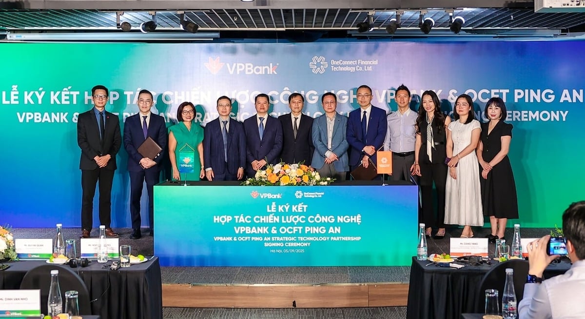 VPBank làm chủ công nghệ lõi, sẵn sàng đáp ứng nhu cầu giao dịch bùng nổ trong tương lai. Ảnh: VPBank. VPBank làm chủ công nghệ lõi, sẵn sàng đáp ứng nhu cầu giao dịch bùng nổ trong tương lai. Ảnh: VPBank.
