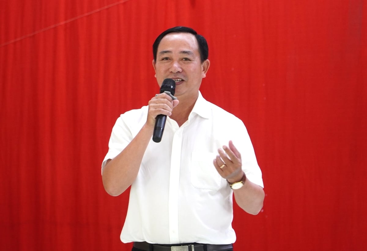 Ông Nguyễn Ngọc Thắng, Trưởng Văn phòng đại diện Báo Nông nghiệp và Môi trường – khu vực ĐBSCL chia sẻ mong muốn cùng Tập đoàn GrowMax lan tỏa sự gắn kết giữa doanh nghiệp, báo chí, nhà trường và xã hội trong việc đồng hành cùng ngành giáo dục. Ảnh: Kim Anh.