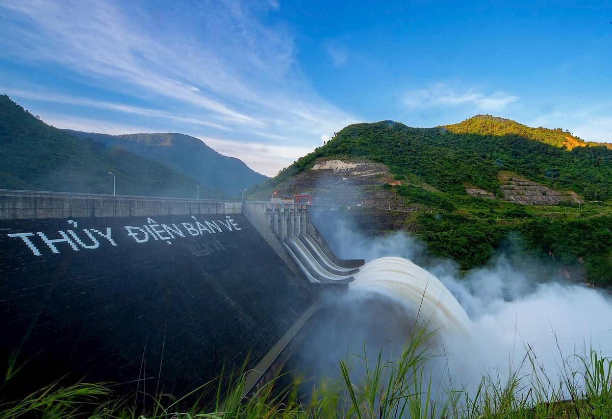 Các hồ thuỷ điện của EVNGENCO1 đã vận hành an toàn, góp phần cắt lũ bảo đảm an toàn cho hạ du. Ảnh: EVNGENCO1. Các hồ thuỷ điện của EVNGENCO1 đã vận hành an toàn, góp phần cắt lũ bảo đảm an toàn cho hạ du. Ảnh: EVNGENCO1.