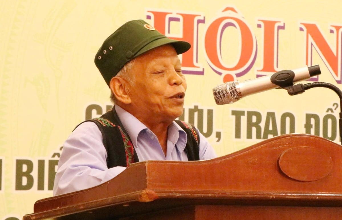 Già làng Nguyễn Hoài Nam (ảnh) luôn vận động, khuyến khích bà con tận dụng lợi thế tại địa phương như đất đai, nông nghiệp… để phát triển kinh tế, từng bước thoát nghèo. Ảnh: Dinh Văn.
