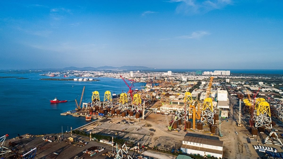 Petrovietnam với tầm nhìn chiến lược kiến tạo tương lai năng lượng xanh, bền vững, đồng hành cùng sự phát triển của đất nước. Ảnh: Petrovietnam. Petrovietnam với tầm nhìn chiến lược kiến tạo tương lai năng lượng xanh, bền vững, đồng hành cùng sự phát triển của đất nước. Ảnh: Petrovietnam.