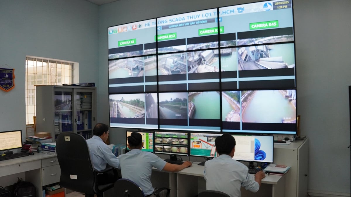 Với hệ thống SCADA, việc quản lý và vận hành công trình thủy lợi được thuận tiện, phát huy hiệu quả hơn. Ảnh: Lê Bình. Với hệ thống SCADA, việc quản lý và vận hành công trình thủy lợi được thuận tiện, phát huy hiệu quả hơn. Ảnh: Lê Bình.