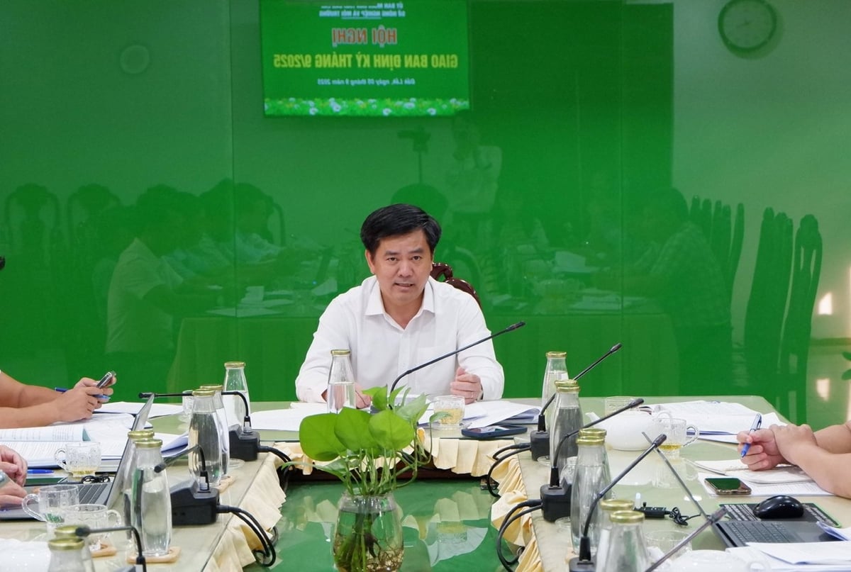 Giám đốc Sở NN-MT tỉnh Đắk Lắk Nguyễn Minh Huấn đề nghị đánh giá, nhận định cụ thể về dịch bệnh trên đàn gia súc, gia cầm. Ảnh: Trần Thọ. Giám đốc Sở NN-MT tỉnh Đắk Lắk Nguyễn Minh Huấn đề nghị đánh giá, nhận định cụ thể về dịch bệnh trên đàn gia súc, gia cầm. Ảnh: Trần Thọ.