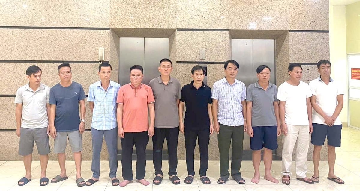 10 đối tượng bị khởi tố trong đường dây đưa gỗ Samu từ Lào về Việt Nam tiêu thụ. Ảnh: Công an tỉnh Thanh Hóa. 10 đối tượng bị khởi tố trong đường dây đưa gỗ Samu từ Lào về Việt Nam tiêu thụ. Ảnh: Công an tỉnh Thanh Hóa.