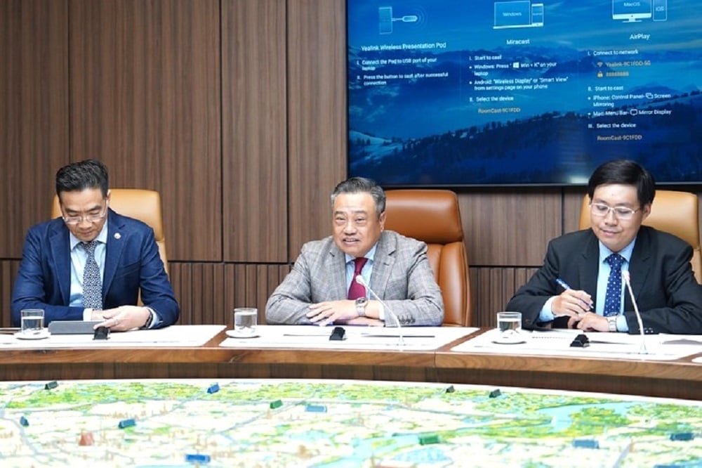 Chủ tịch UBND thành phố Hà Nội Trần Sỹ Thanh phát biểu tại buổi làm việc. Ảnh: Hoàng Điệp. Chủ tịch UBND thành phố Hà Nội Trần Sỹ Thanh phát biểu tại buổi làm việc. Ảnh: Hoàng Điệp.
