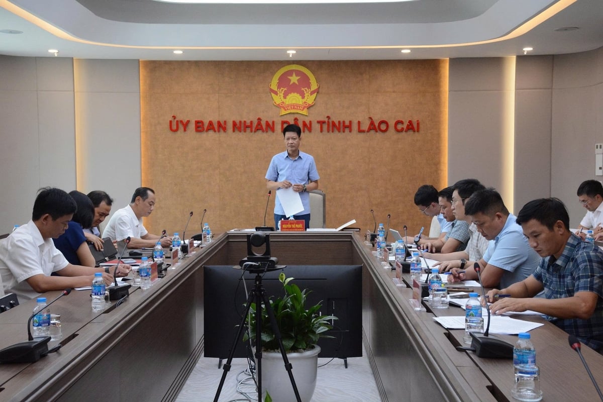 UBND tỉnh Lào Cai tổ chức buổi làm việc tháo gỡ những khó khăn, vướng mắc trong việc triển khai các công trình khắc phục hậu quả bão số 3 năm 2024. Ảnh: Thanh Tiến. UBND tỉnh Lào Cai tổ chức buổi làm việc tháo gỡ những khó khăn, vướng mắc trong việc triển khai các công trình khắc phục hậu quả bão số 3 năm 2024. Ảnh: Thanh Tiến.