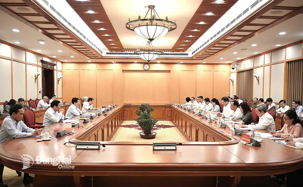Buổi làm việc của Tổ công tác số 1 của Bộ Chính trị với Ban Thường vụ Tỉnh ủy Đồng Nai. Ảnh: Báo Đồng Nai.