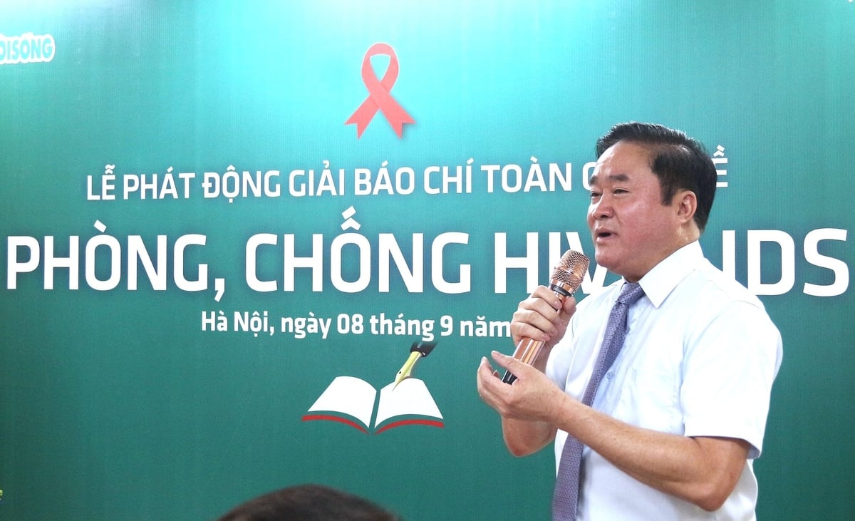 Theo Cục trưởng Hoàng Minh Đức, công tác phòng, chống HIV/AIDS đã bước sang một giai đoạn mới, đòi hỏi những cách tiếp cận đột phá hơn. Ảnh: Phạm Hiếu. Theo Cục trưởng Hoàng Minh Đức, công tác phòng, chống HIV/AIDS đã bước sang một giai đoạn mới, đòi hỏi những cách tiếp cận đột phá hơn. Ảnh: Phạm Hiếu.