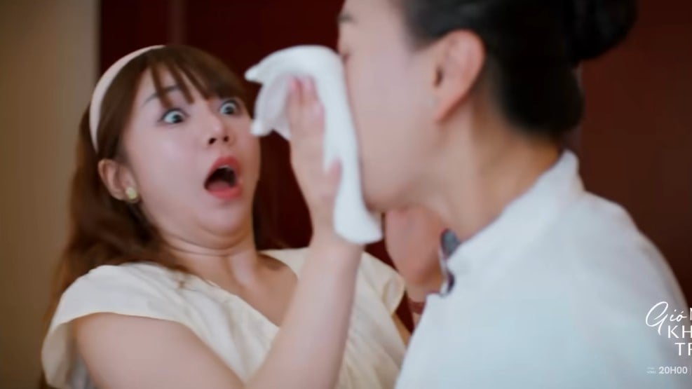 Lóng nga lóng ngóng, Lam khiến Mỹ Anh bị dính thuốc mê. Ảnh CMH Lóng nga lóng ngóng, Lam khiến Mỹ Anh bị dính thuốc mê. Ảnh CMH