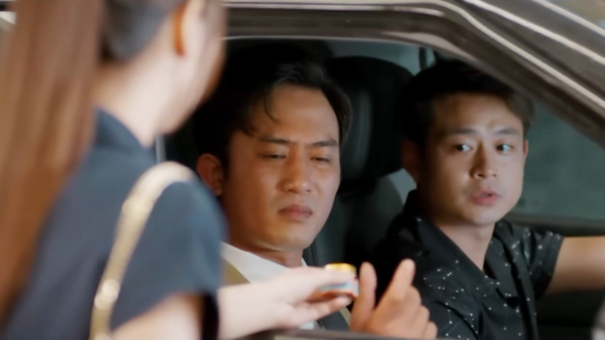Em trai của Toàn khó chịu khi Phương quan tâm thái quá với Đăng. Ảnh CMH Em trai của Toàn khó chịu khi Phương quan tâm thái quá với Đăng. Ảnh CMH