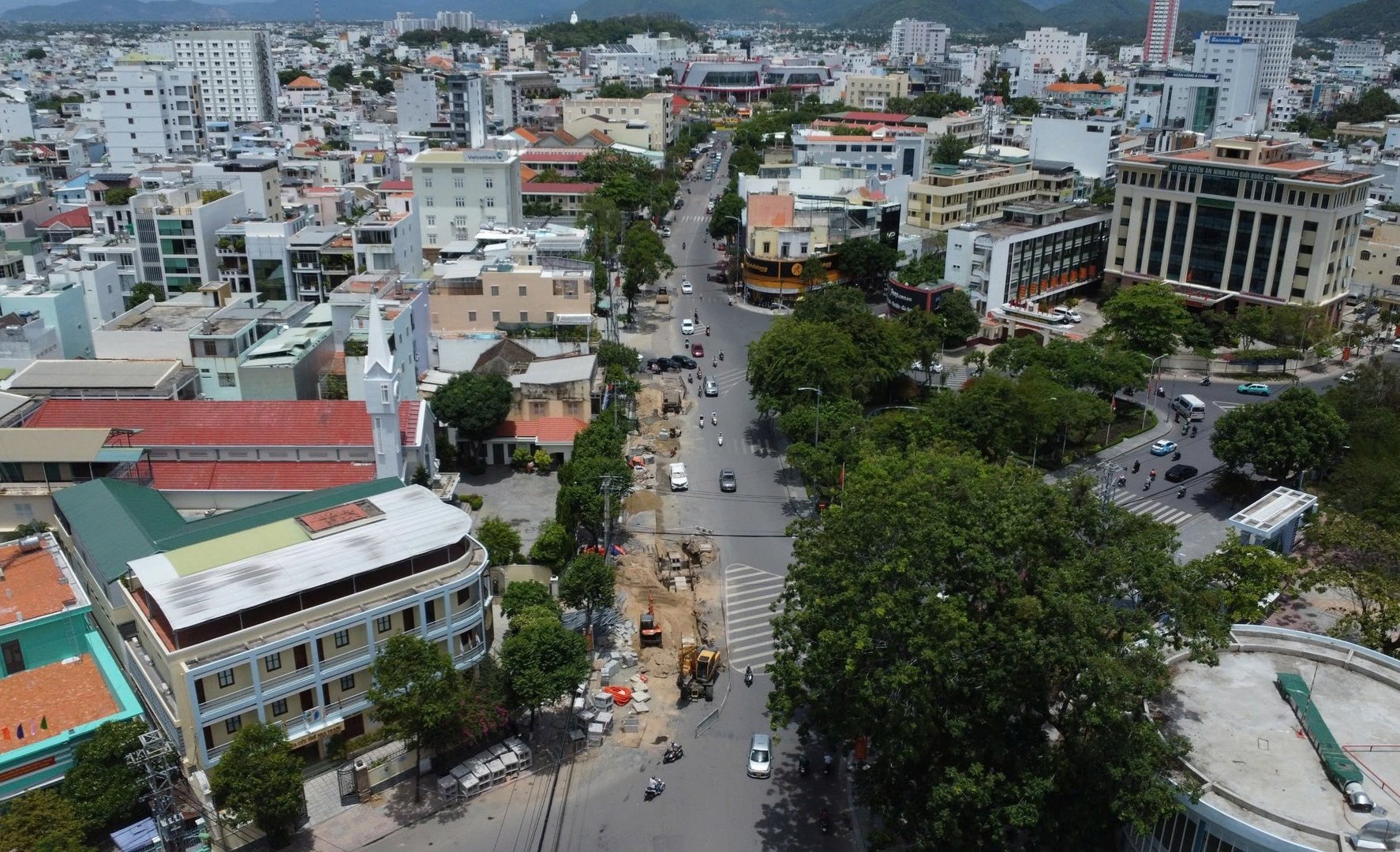 Công ty Khánh Anh thi công không đảm bảo an toàn đã bị xử phạt. Ảnh: An Bình. Công ty Khánh Anh thi công không đảm bảo an toàn đã bị xử phạt. Ảnh: An Bình.