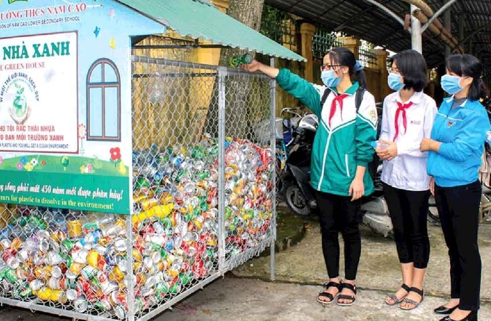 Giải thưởng sẽ tôn vinh, khen thưởng các trường học có thành tích xuất sắc trong các hoạt động bảo vệ môi trường. Ảnh: TCMT. Giải thưởng sẽ tôn vinh, khen thưởng các trường học có thành tích xuất sắc trong các hoạt động bảo vệ môi trường. Ảnh: TCMT.