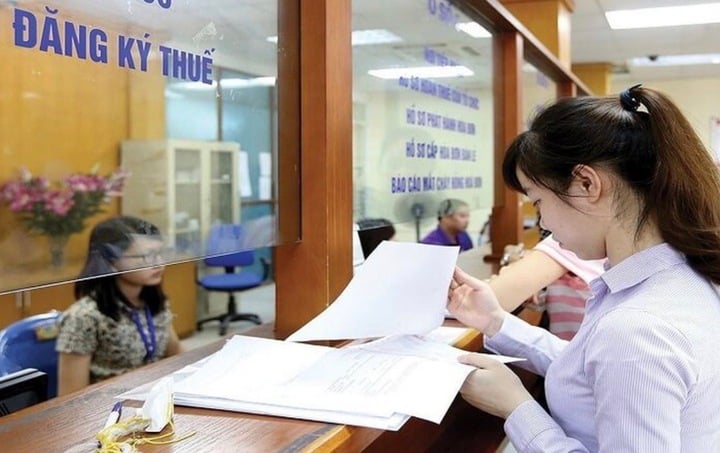 Theo đề xuất, mức giảm trừ gia cảnh mới là 15,5 triệu đồng/tháng, tăng 4,5 triệu so với hiện tại. Ảnh: VGP. Theo đề xuất, mức giảm trừ gia cảnh mới là 15,5 triệu đồng/tháng, tăng 4,5 triệu so với hiện tại. Ảnh: VGP.