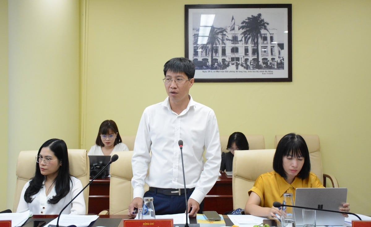 Đại diện Cục Quản lý đất đai (Bộ NN-MT) giải đáp các vướng mắc của thành phố Đà Nẵng. Ảnh: Lan Anh. Đại diện Cục Quản lý đất đai (Bộ NN-MT) giải đáp các vướng mắc của thành phố Đà Nẵng. Ảnh: Lan Anh.