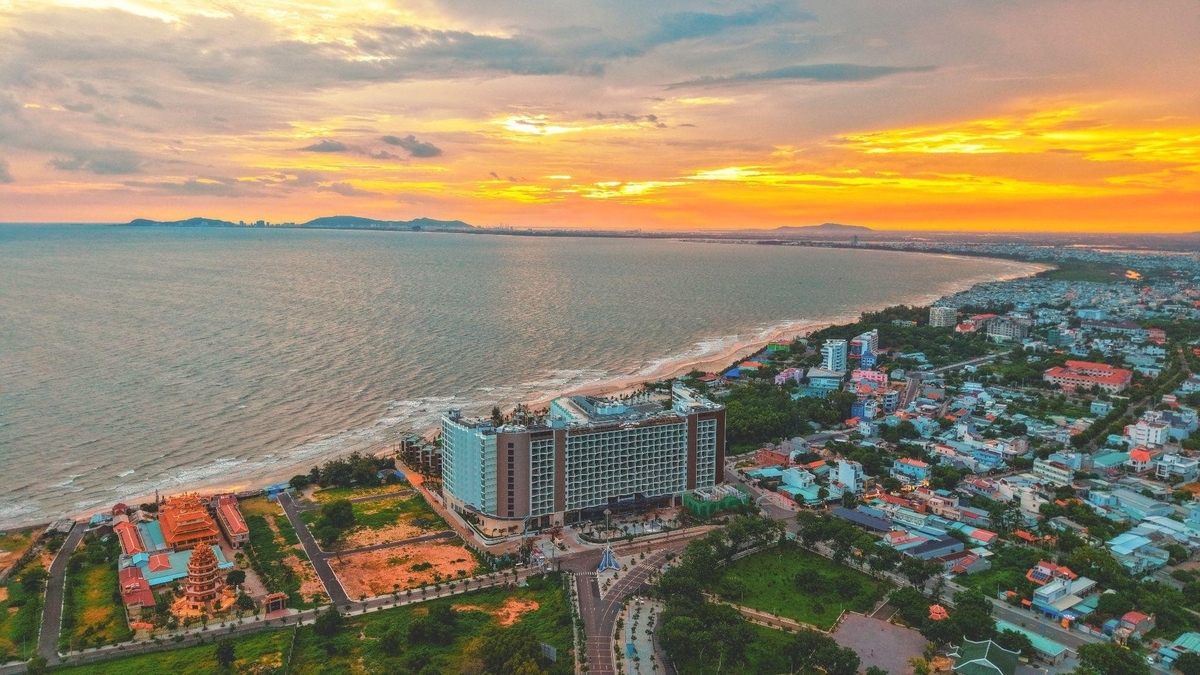 Charm Resort Long Hải dự kiến sẽ vận hành vào năm 2026, đón sóng loạt dự án hạ tầng lớn trong khu vực. Ảnh: Charm Group.