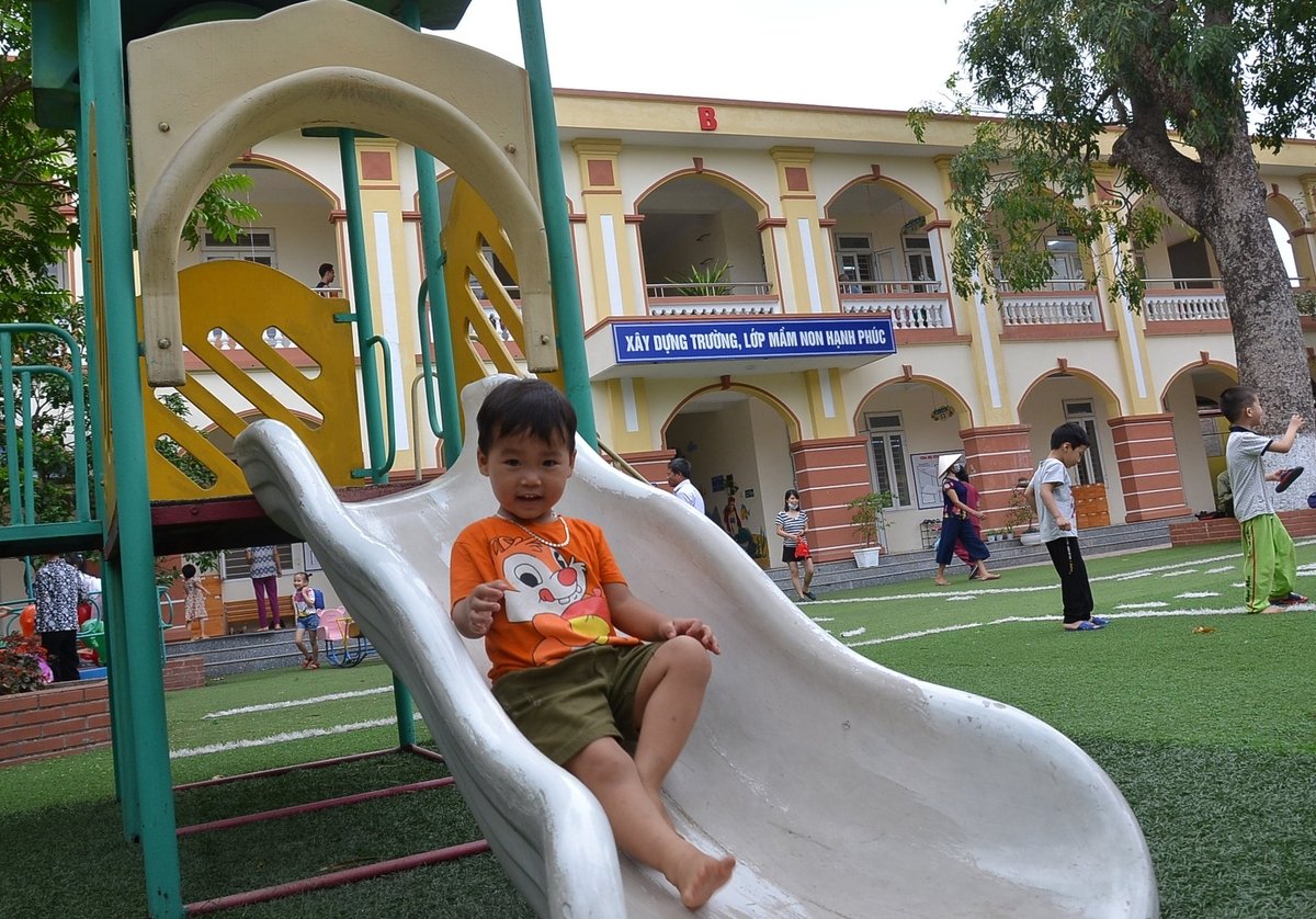 Trẻ em được vui chơi, học hành đầy đủ. Ảnh: Đinh Thanh Huyền. Trẻ em được vui chơi, học hành đầy đủ. Ảnh: Đinh Thanh Huyền.