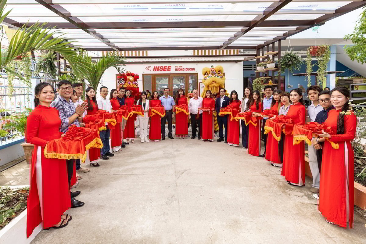 Thư viện 'Hướng Dương' tại Vĩnh Long do INSEE và đối tác xây dựng, đạt chứng chỉ Lotus Gold, mang đến không gian học tập xanh cho trẻ khuyết tật. Ảnh: Khánh Loan.