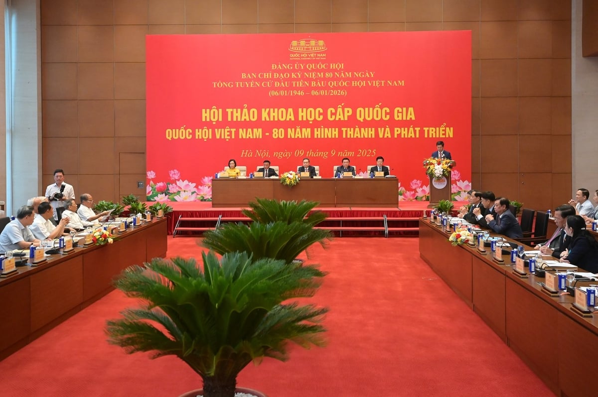 Hội thảo khoa học cấp quốc gia 'Quốc hội Việt Nam - 80 năm hình thành và phát triển' diễn ra chiều 9/9. Ảnh: Tùng Đinh. Hội thảo khoa học cấp quốc gia 'Quốc hội Việt Nam - 80 năm hình thành và phát triển' diễn ra chiều 9/9. Ảnh: Tùng Đinh.