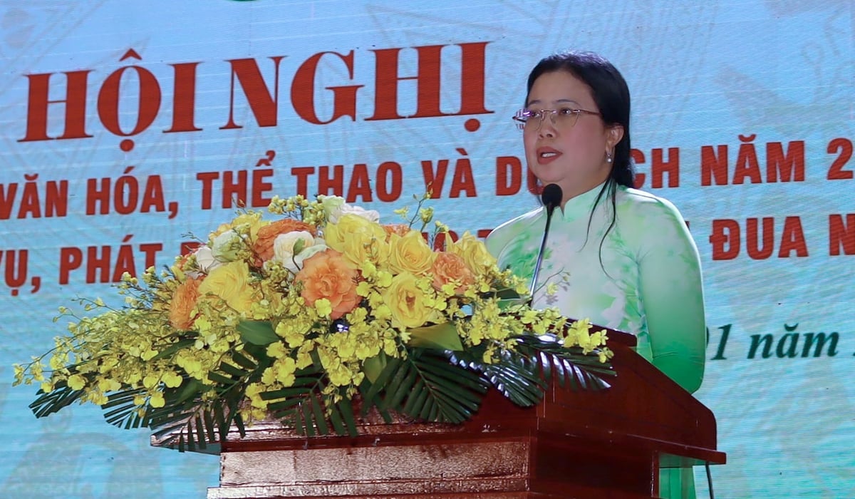 Bà Lê Thị Ngọc Loan - Giám đốc Sở VHTT&DL tỉnh Đồng Nai phát biểu tại Hội nghị. Ảnh: Tường Tú.
