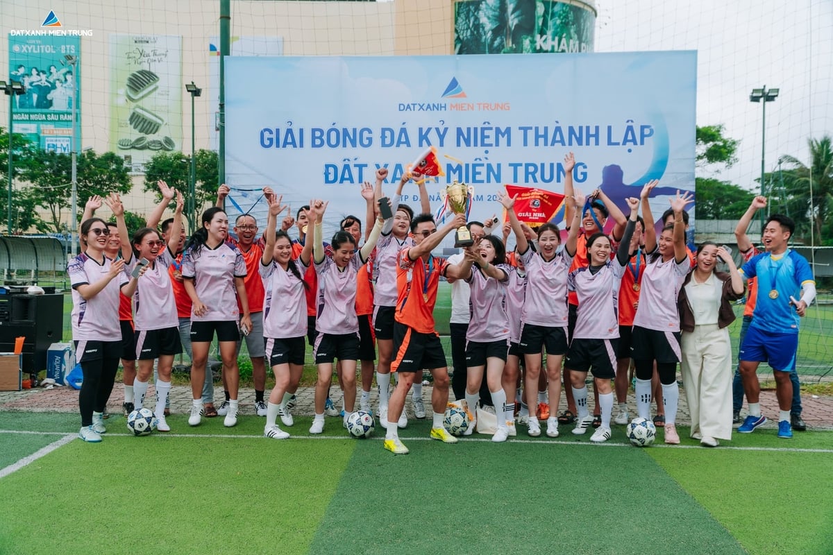 Giải bóng đá Nam - Nữ Đất Xanh Miền Trung Cup 2025 diễn ra tháng 12/2025. Ảnh: Đất Xanh Miền Trung.