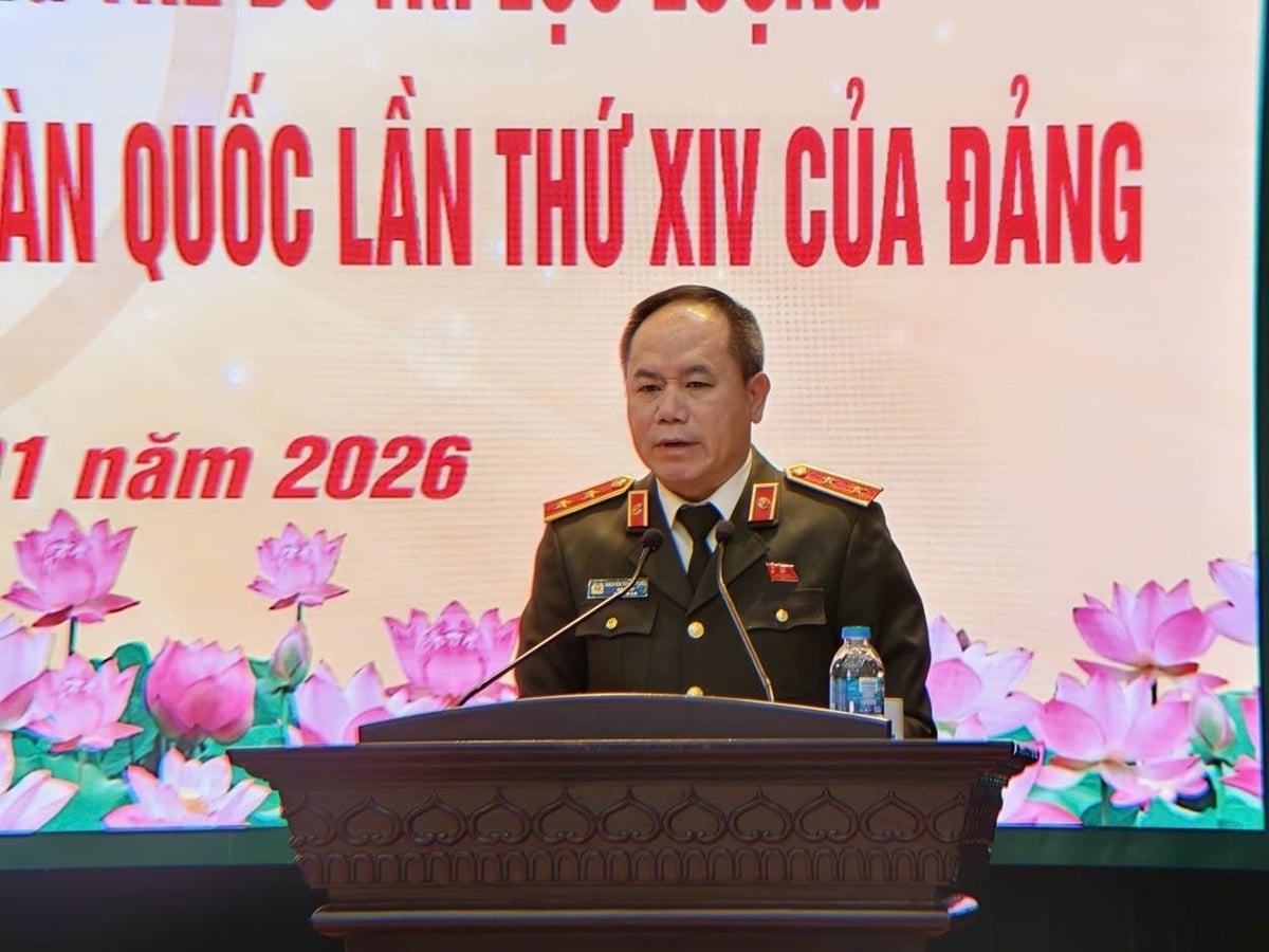 Trung tướng Nguyễn Thanh Tùng - Giám đốc Công an TP Hà Nội phát biểu tại Hội nghị. Ảnh: Công an Hà Nội.
