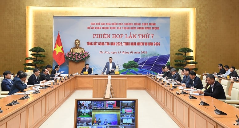 Phó Thủ tướng Bùi Thanh Sơn chủ trì cuộc họp tổng kết công tác năm 2025, phương hướng nhiệm vụ năm 2026 của Ban Chỉ đạo Nhà nước các chương trình, công trình, dự án quan trọng quốc gia, trọng điểm ngành năng lượng. Ảnh: VGP/Hải Minh.