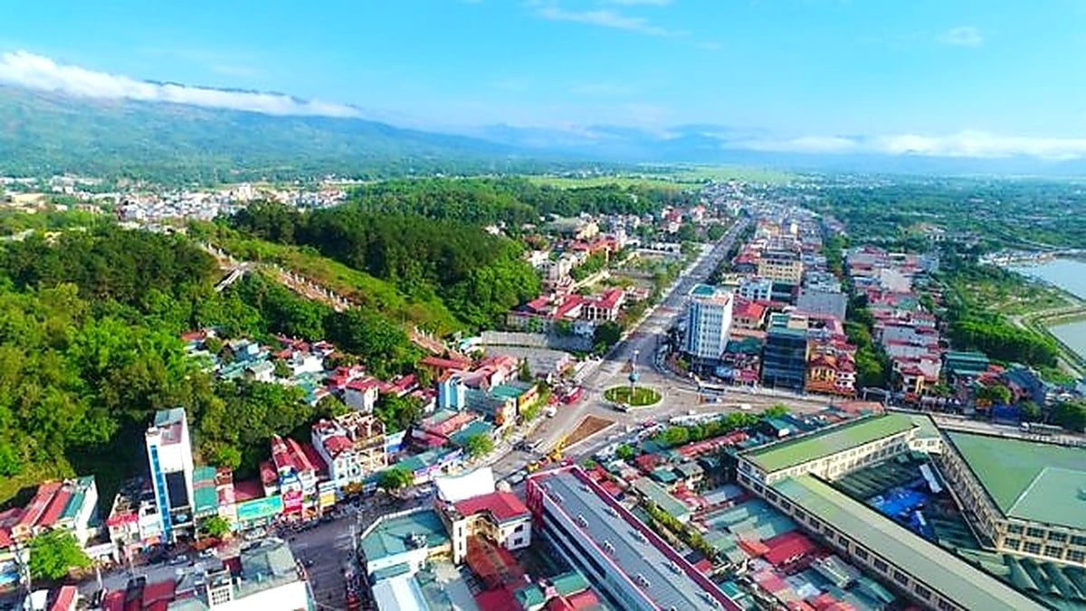 Một góc phường Điện Biên Phủ, tỉnh Điện Biên, nơi hệ thống loa truyền thanh tiếp tục phát huy vai trò kênh thông tin phục vụ công tác tuyên truyền và quản lý. Ảnh: T.H.