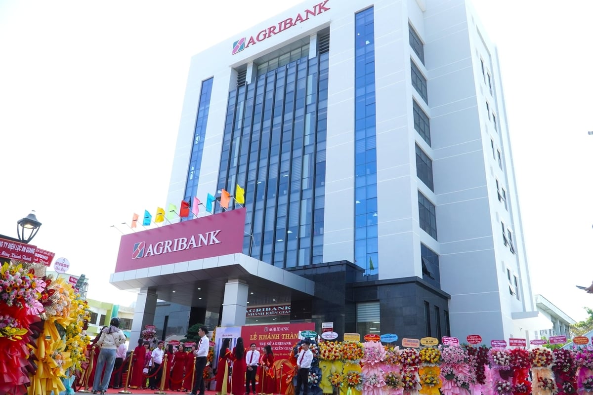 Trụ sở mới Agribank chi nhánh Kiên Giang tọa lạc tại số 111, đường Lạc Hồng, khu phố 4, phường Rạch Giá. Ảnh: Kim Anh.