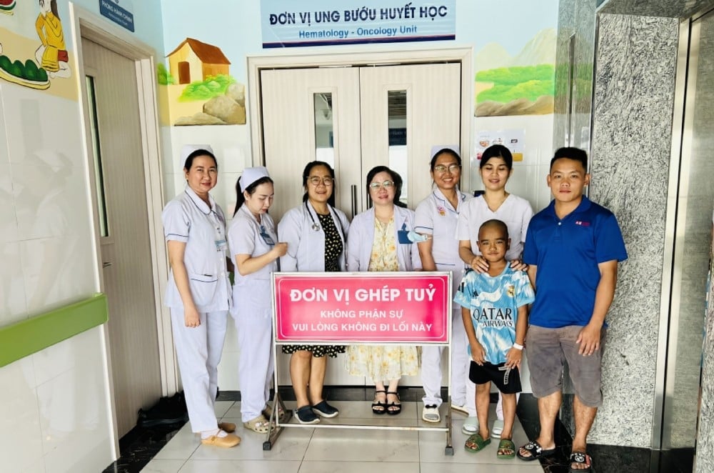 Sau 46 ngày dị ghép tế bào gốc tạo máu, bệnh nhi đã xuất viện trong tình trạng khỏe mạnh. Ảnh: Bệnh viện cung cấp.