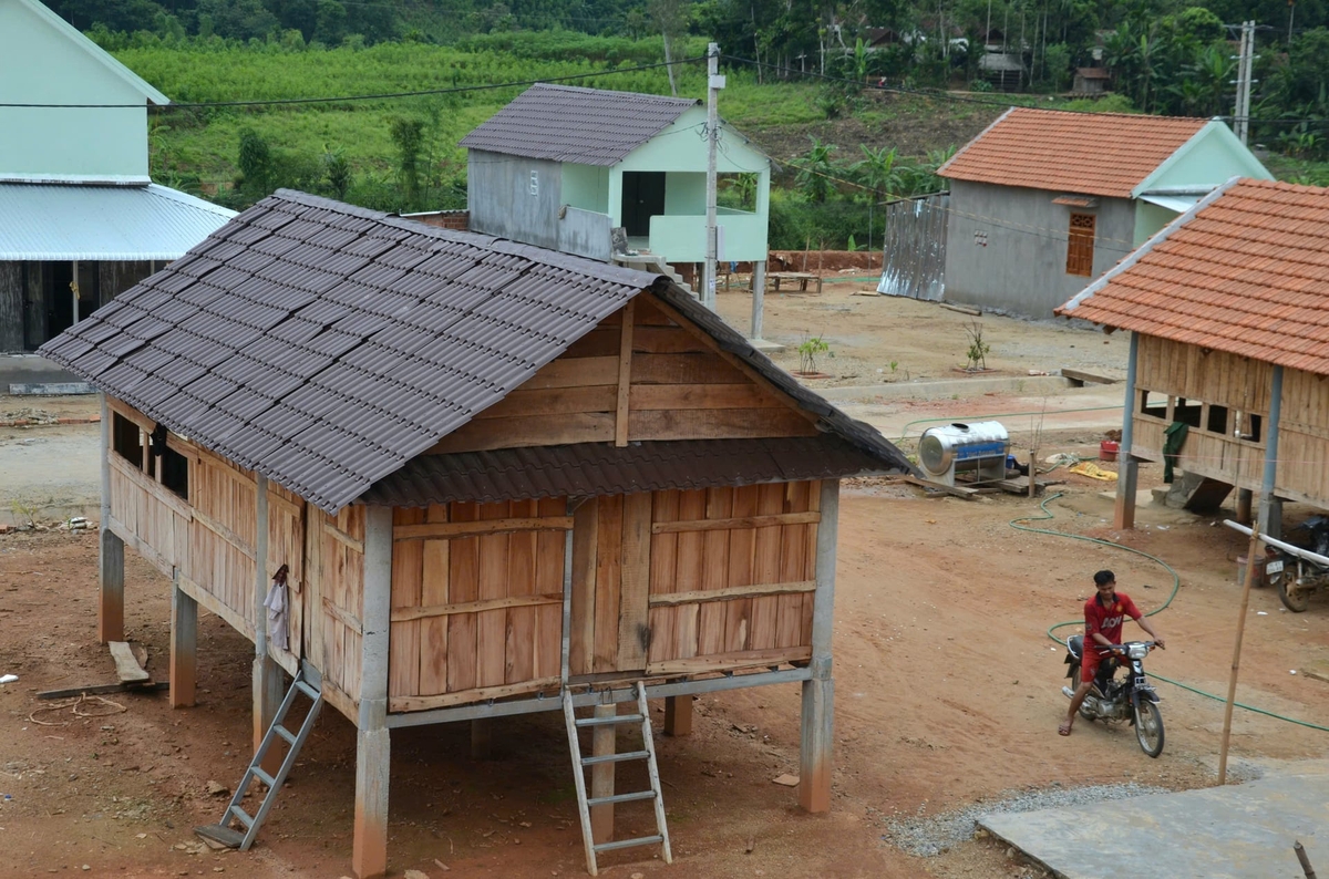 Miền núi Quảng Ngãi vẫn có tỷ lệ nghèo vẫn còn ở mức cao. Ảnh: L.K.