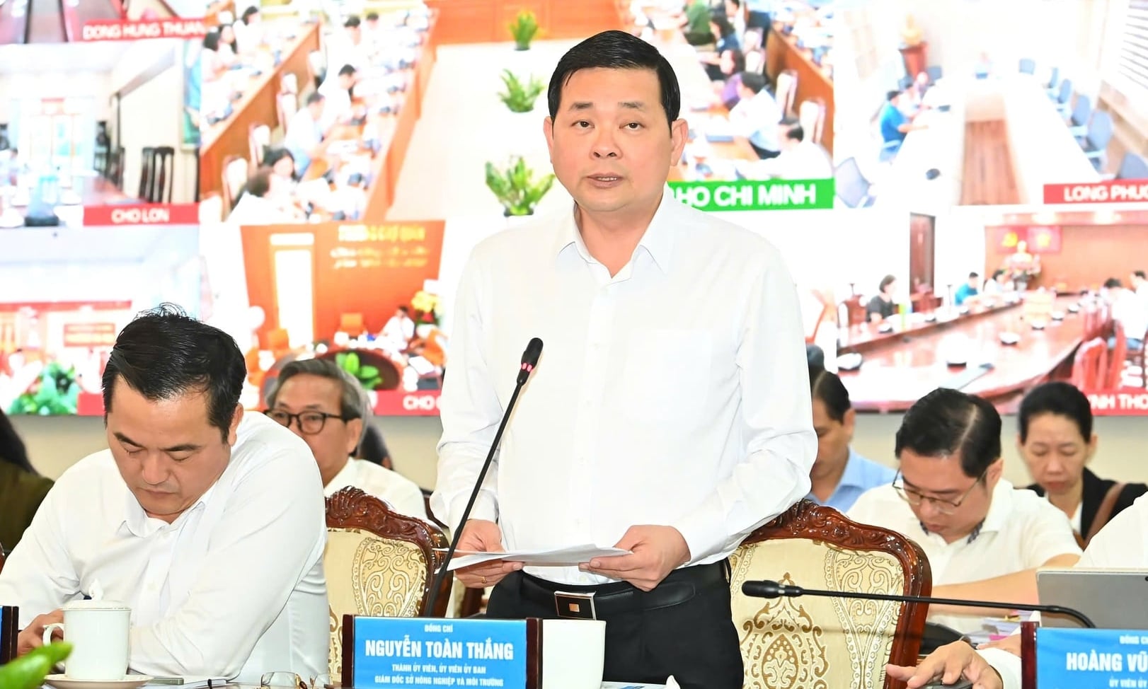 Ông Nguyễn Toàn Thắng, Giám đốc Sở Nông nghiệp và Môi trường TP.HCM, phát biểu tại phiên họp. Ảnh: Việt Dũng.
