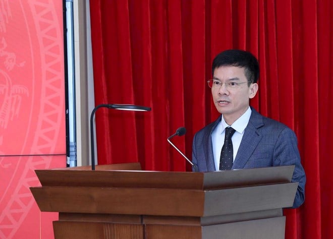 Giám đốc Sở Nông nghiệp và Môi trường Bùi Duy Cường phát biểu nhận nhiệm vụ. Ảnh: Viết Thành.