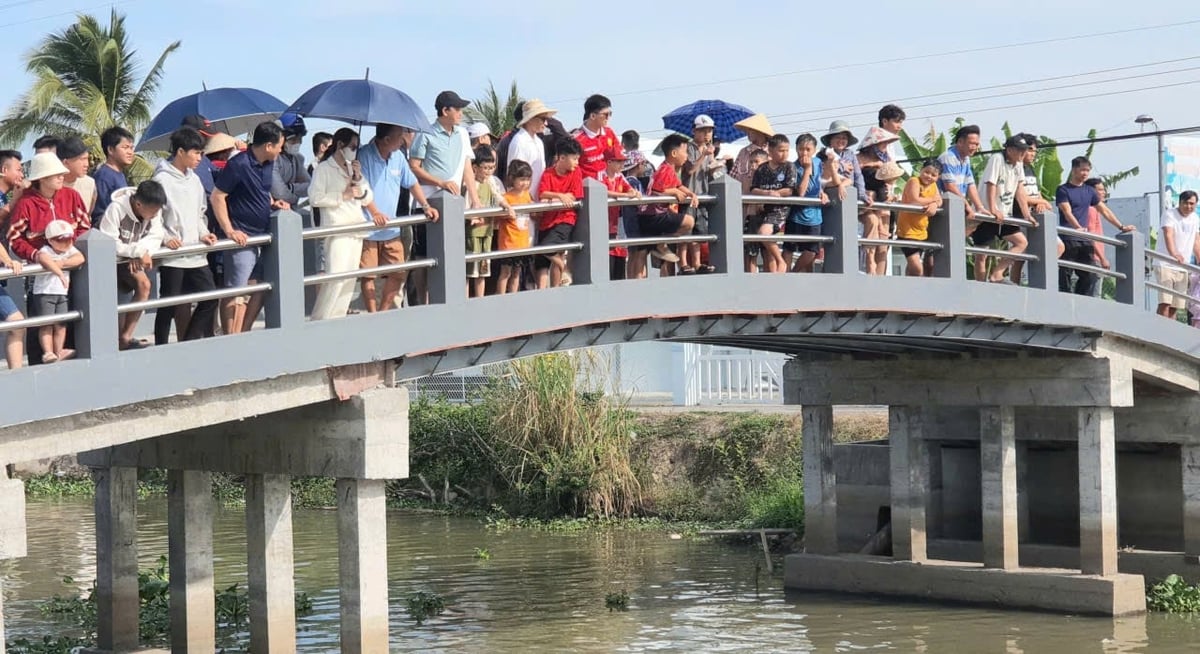 Dịp Tết Bính Ngọ 2026, giải thu hút đông đảo người dân địa phương và những người con xa quê về tham dự, cổ vũ. Ảnh: Ngọc Hân.